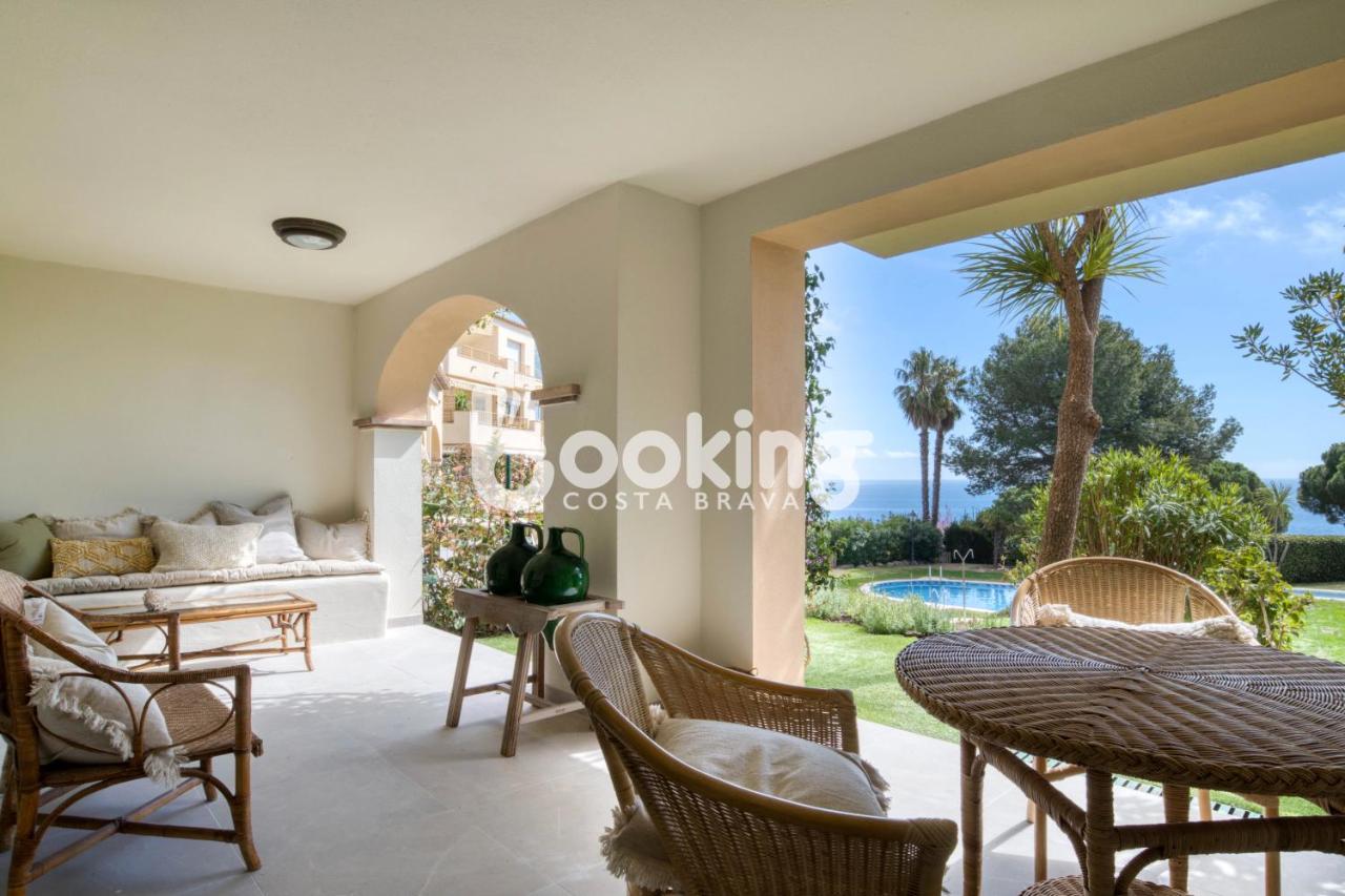 Las Velas I Planta baja en S'Agaró con vista mar y agradable terraza con acceso directo a la piscina - Bed and Breakfast S'Agaró