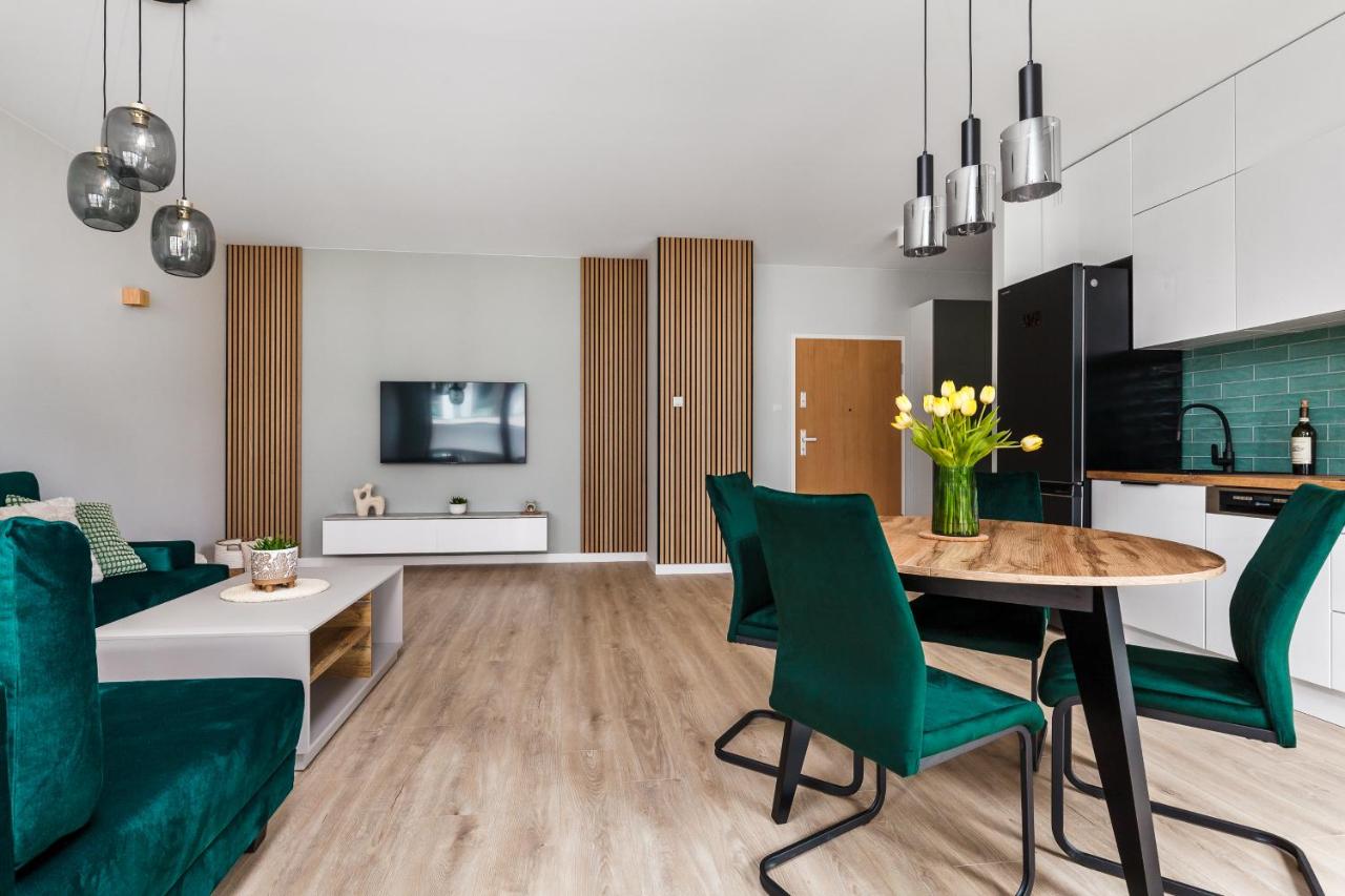 Uroczy ,,Bursztynowy ,, apartament blisko plaży , parking w cenie - B&B Gdansk