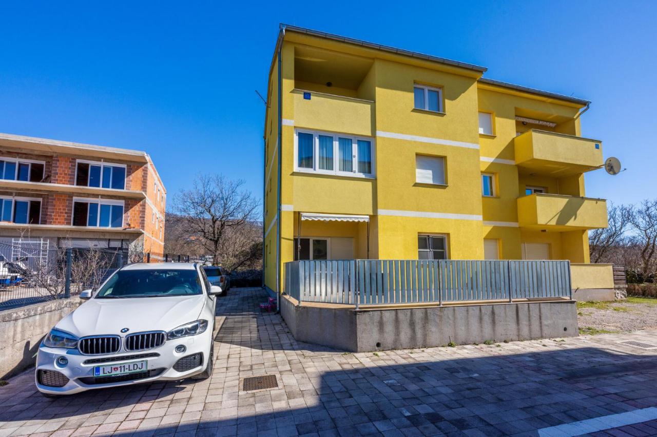 Pavicic Jadranovo - Ferienwohnung