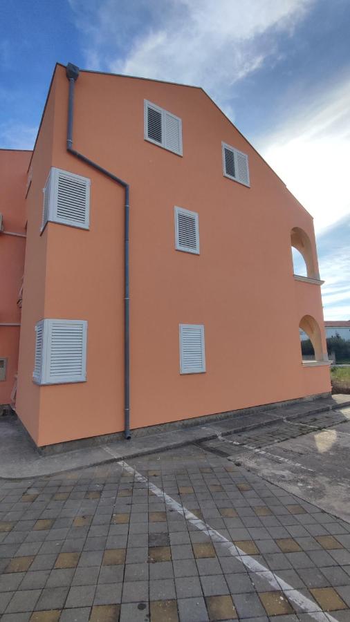 Apartments Mediterranean Sundance - Ferienwohnung Vodice
