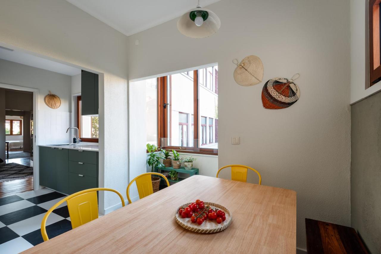 Trendy and Modern 3BR Family Home - Chambres d'hôtes Porto