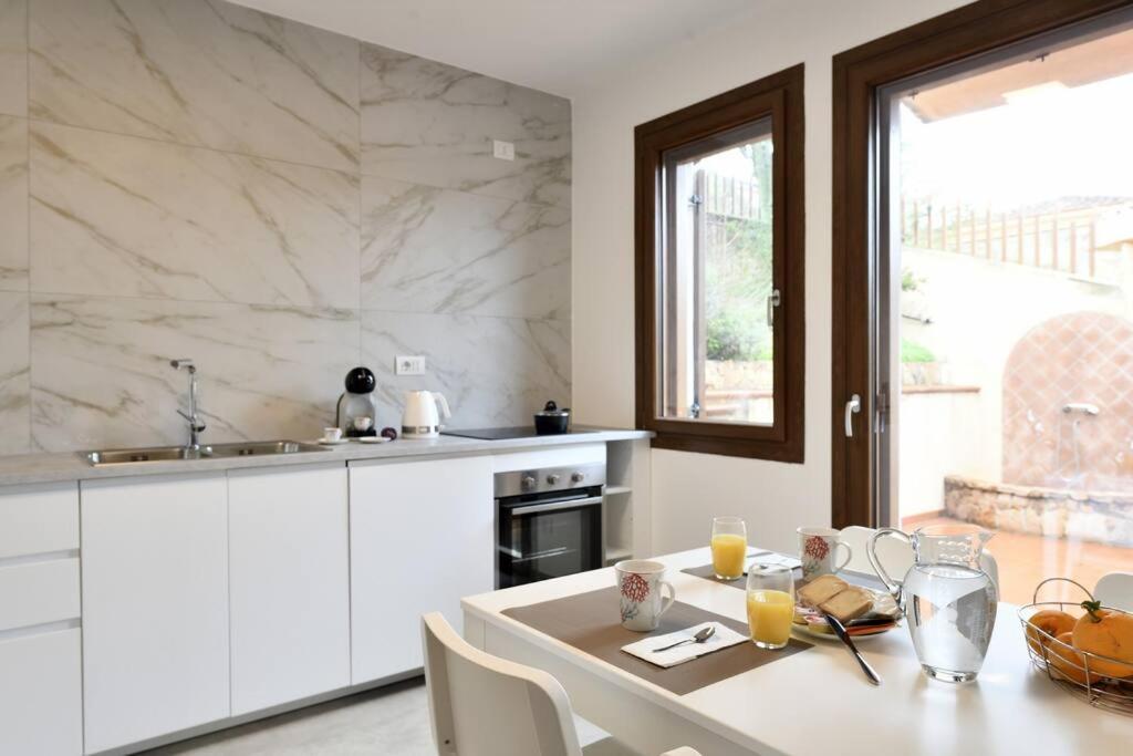 Amazing View - Exclusive Apartment Portu Frailis - B&B Arbatax