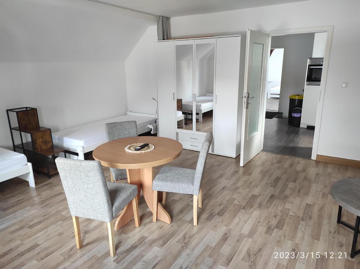 Ferien- Monteurwohnung bis 7 Personen - B&B