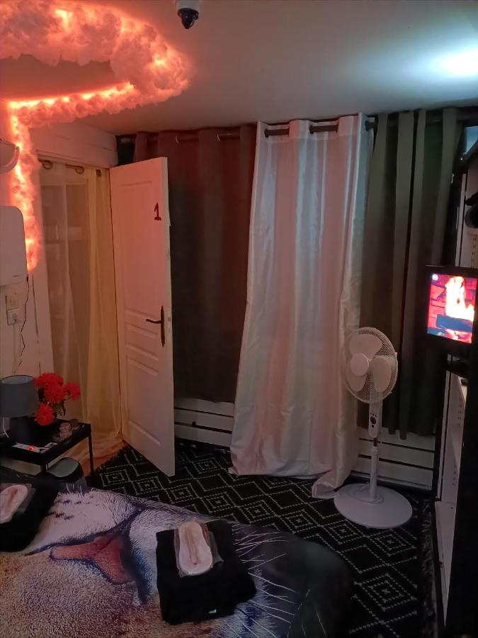 Kamer met Kingsize Bed en Uitzicht op de Tuin