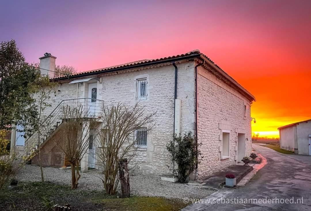 B&B Civrac-en-Médoc - Chambres d'Hôtes Château Pierre de Montignac - Bed and Breakfast Civrac-en-Médoc