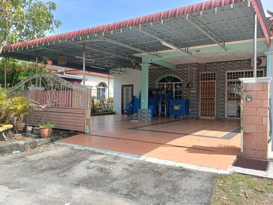AlFateh Homestay Kepala Batas - Ferienwohnung