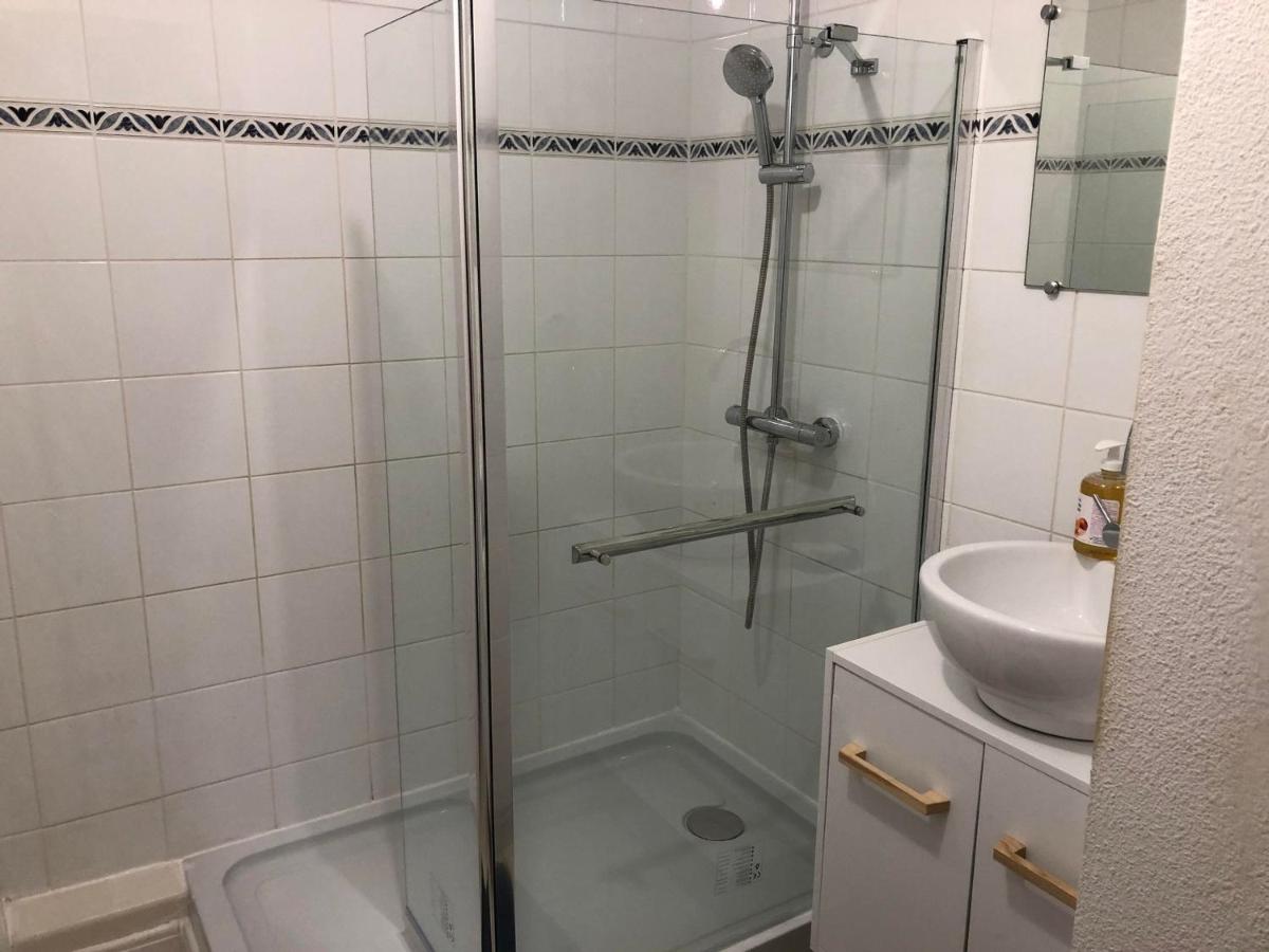 Appartement près de la plage - 4 pers, piscine ouverte, parking, animaux acceptés - FR-1-706-12 - Chambres d'hôtes Châtelaillon-Plage