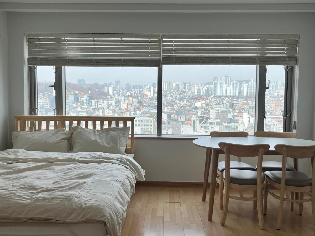 1 Minute house from Hongdae - Bed and Breakfast