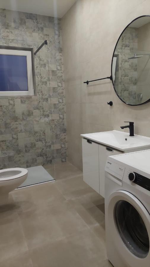 Apartmani Sisters - B&B Biograd na Moru