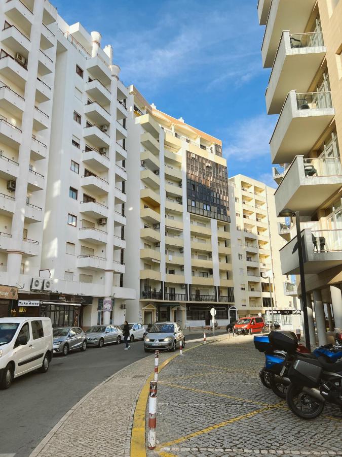 Mira Sol - Silhueta Citadina - B&B Portimão