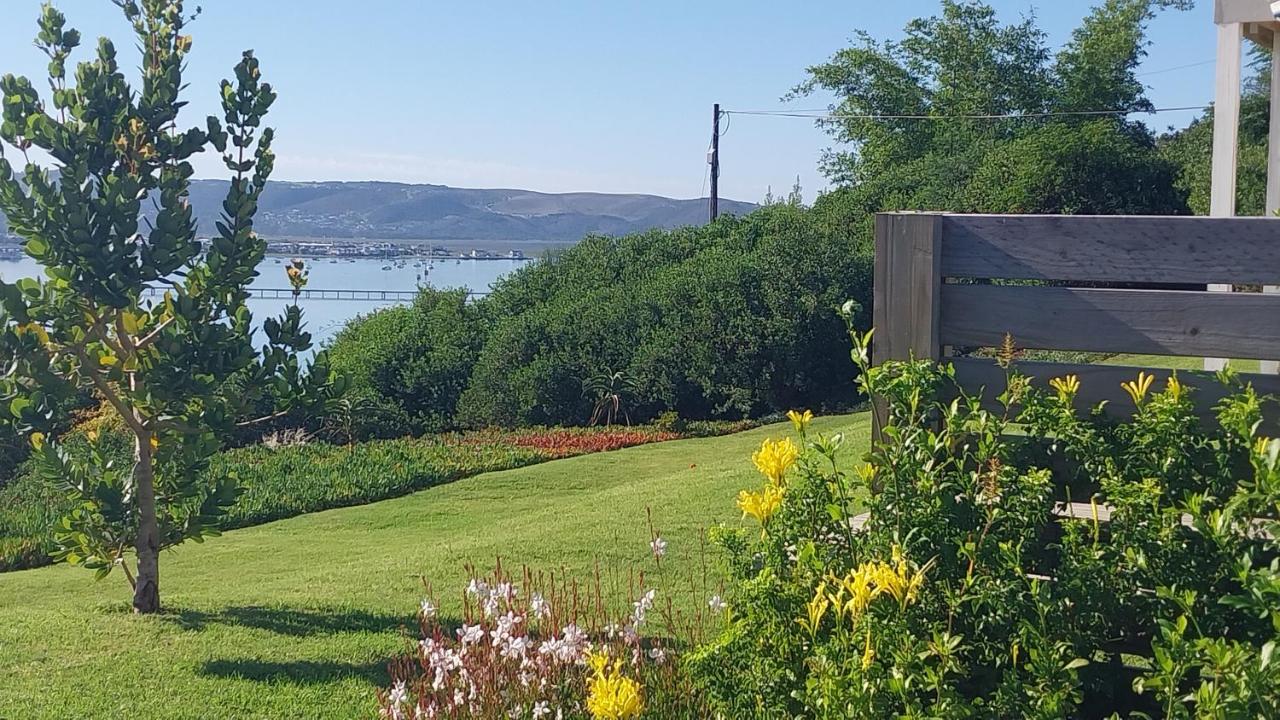 Knysna Private Estate Lagoon - Garden Apartments- Secure Estate - B&B