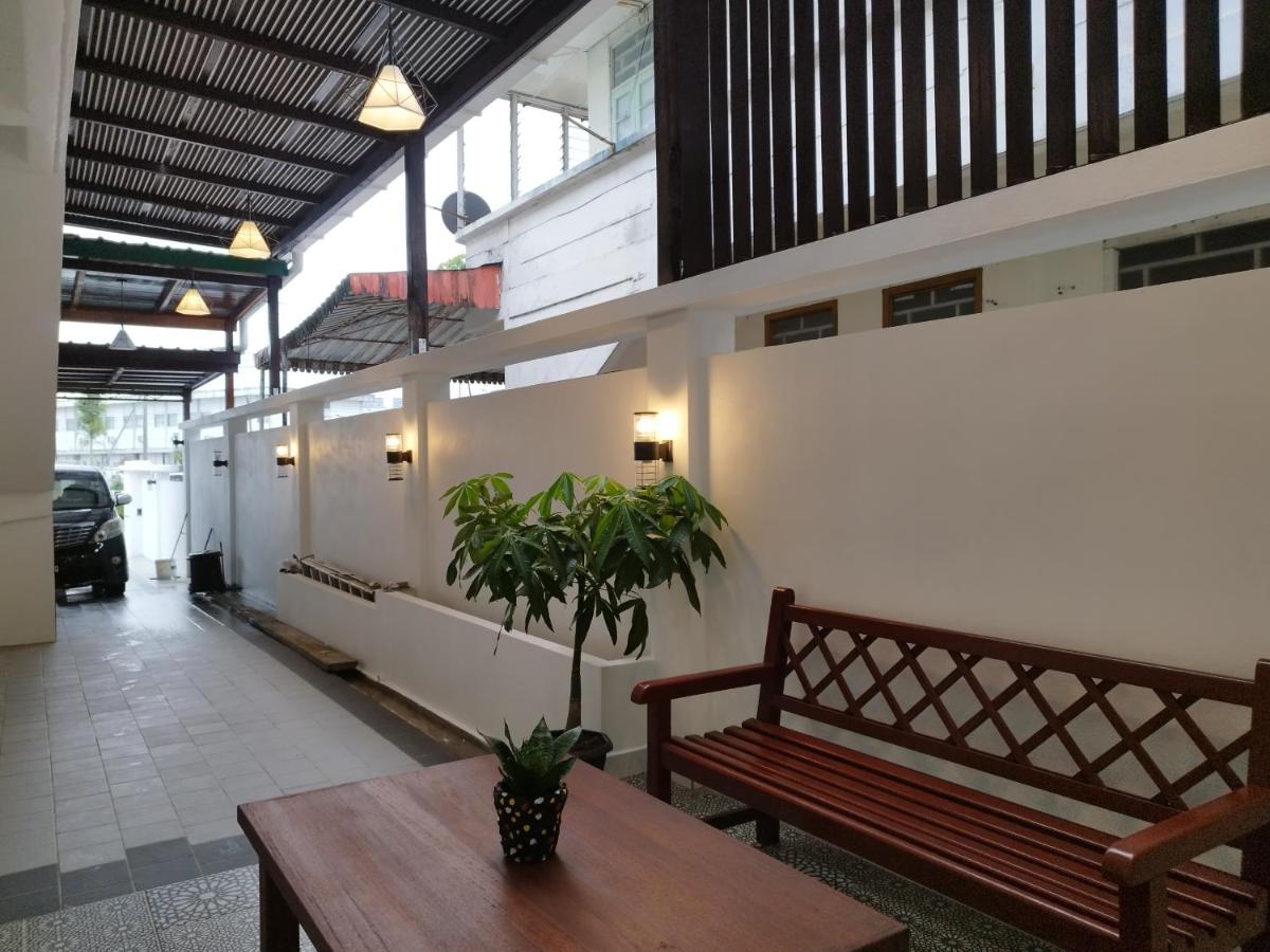 Nanyang Homestay 3 rooms 10 pax- Ground Floor - B&B Sibu