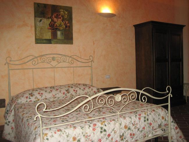 La Vallata - Lajatico Azienda Naturalistica Agriturismo - B&B