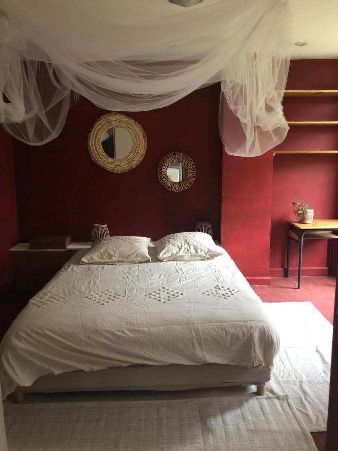 Bel appartement et jardin chez Maison Devaux - B&B