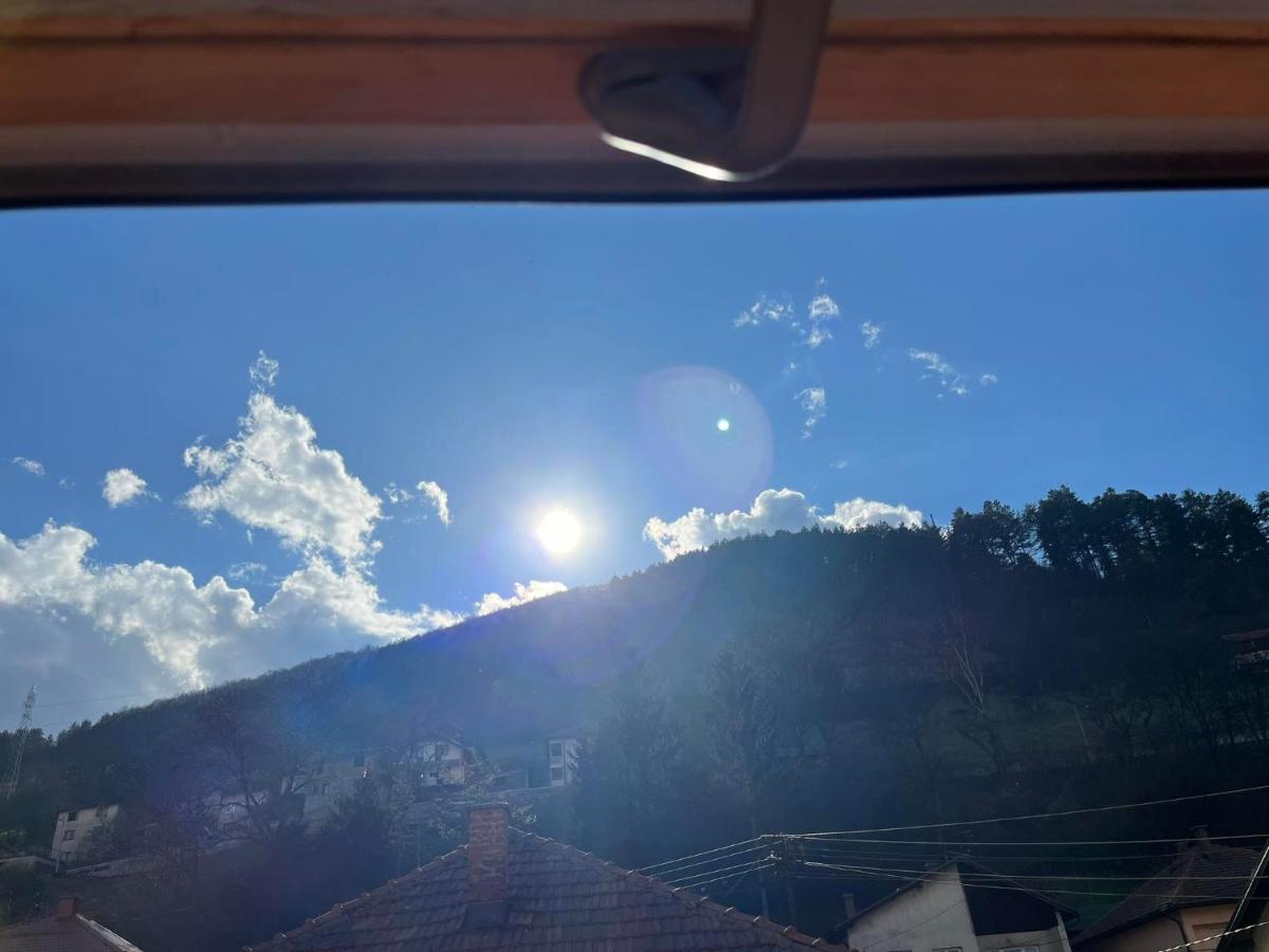 Sunrise Apartment - B&B Visoko