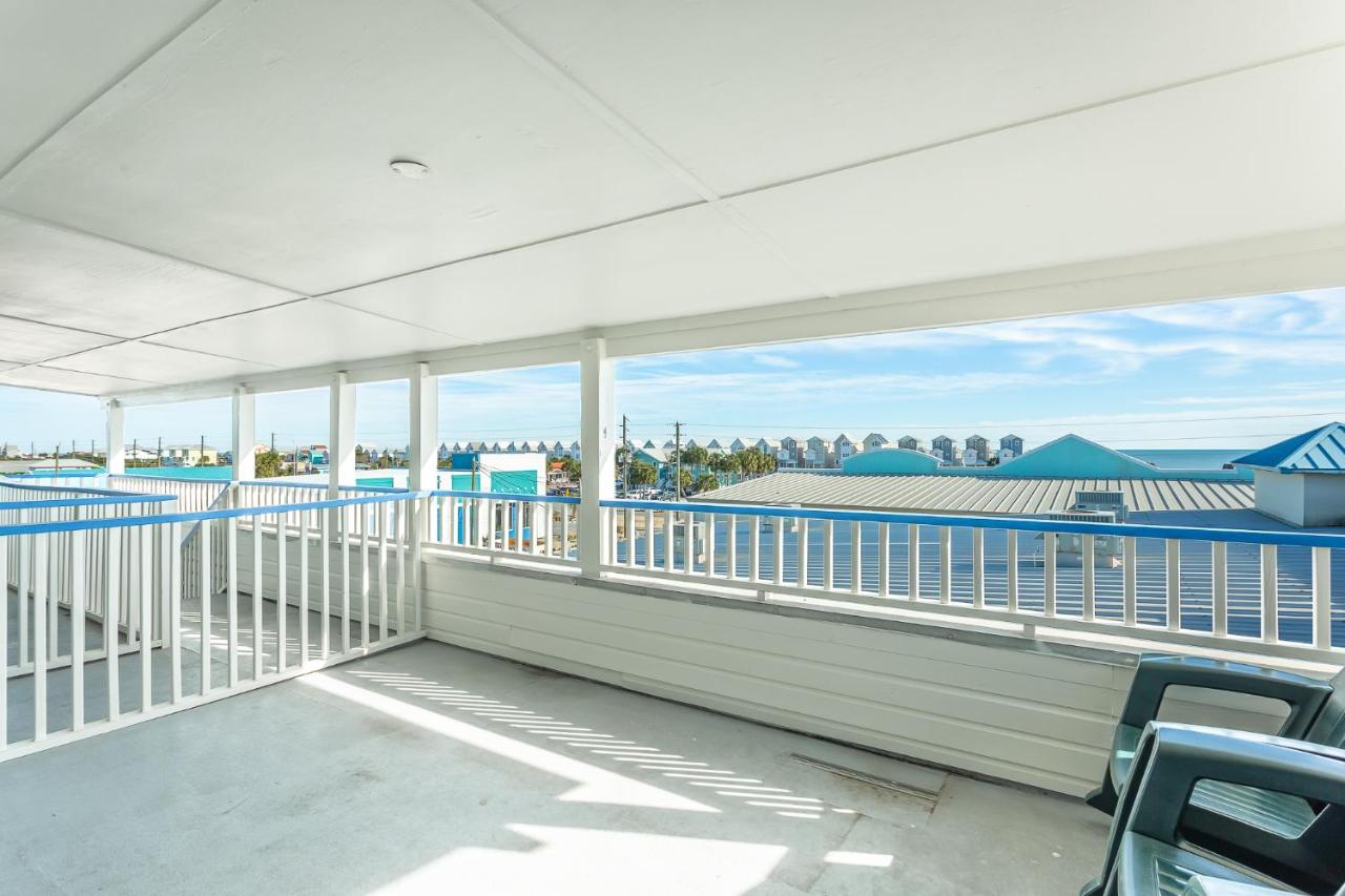 One-Bedroom Suite with Gulf View