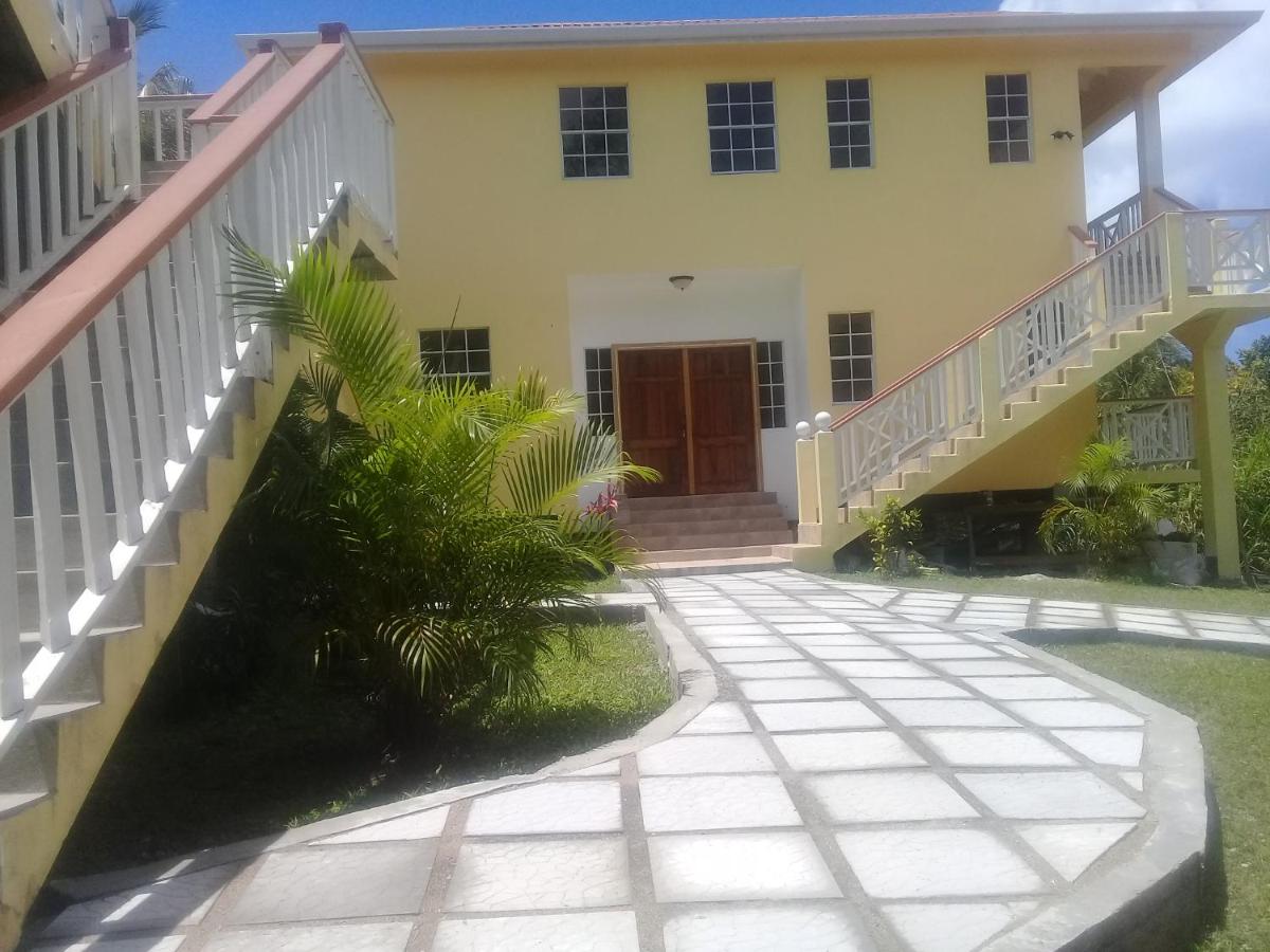 B&B Anse La Raye - Royal Escape - Bed and Breakfast Anse La Raye