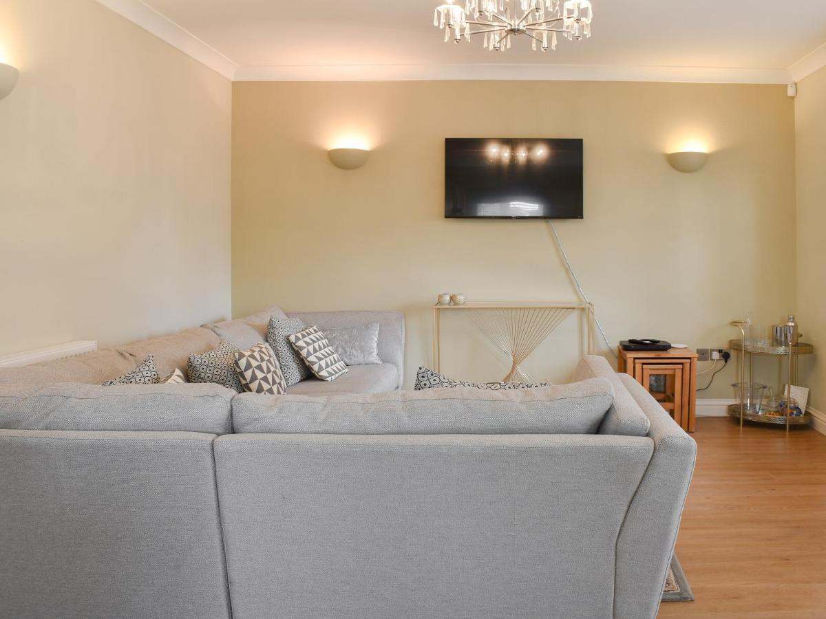 B&B Cosham - The Lodge - Bed and Breakfast Cosham