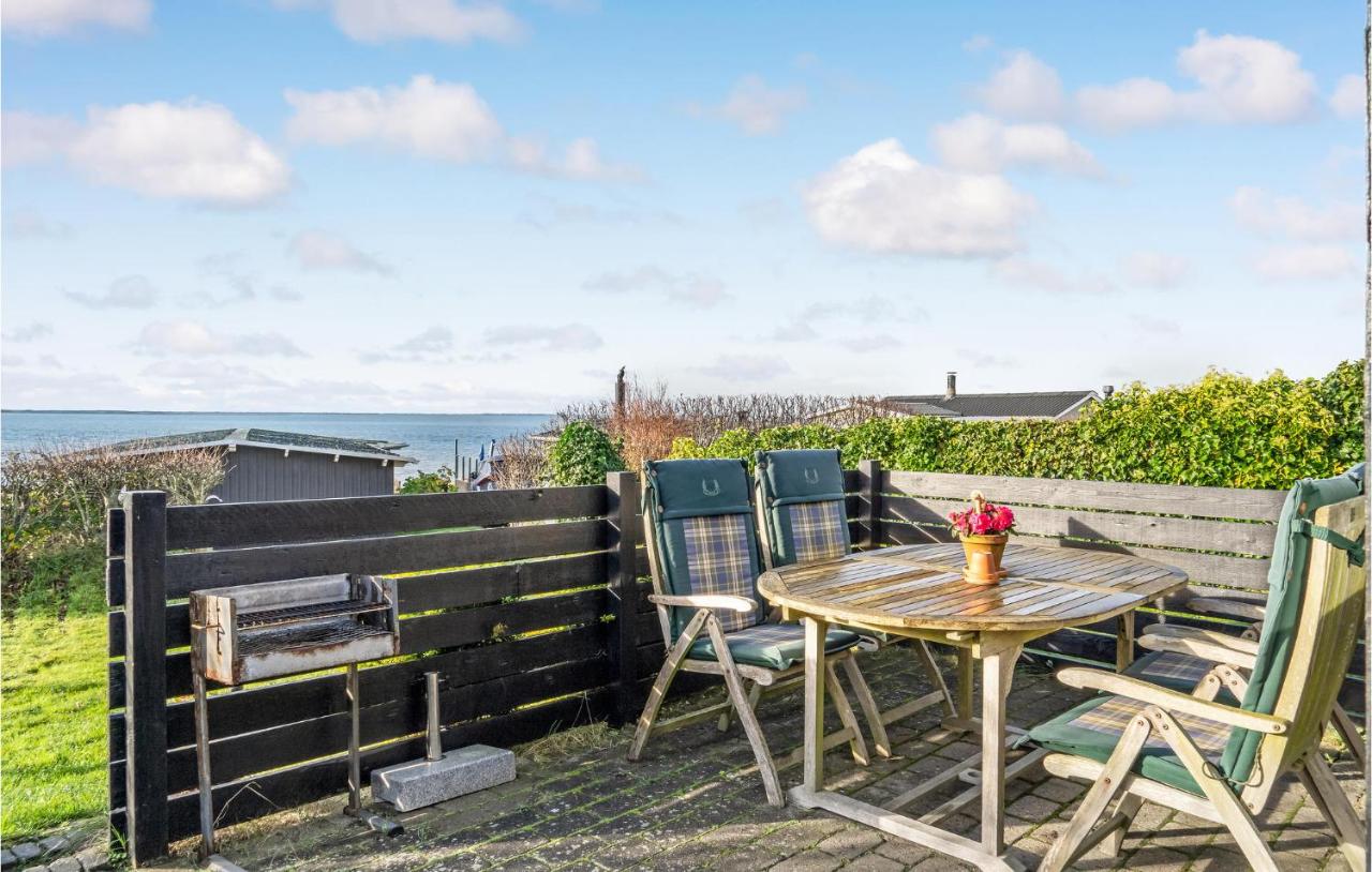 B&B Esbjerg - Amazing Home In Esbjerg V With House Sea View - Bed and Breakfast Esbjerg