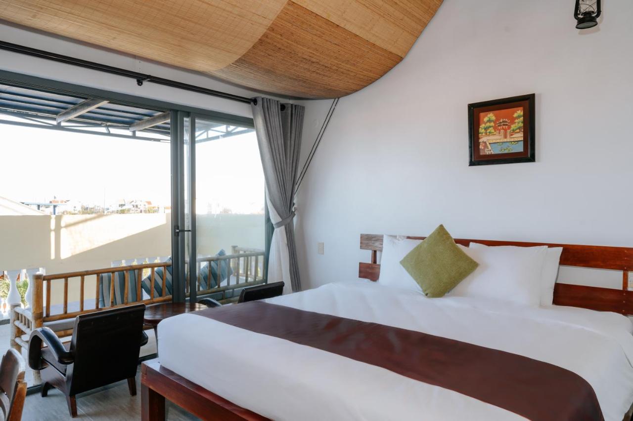 Suite with Balcony