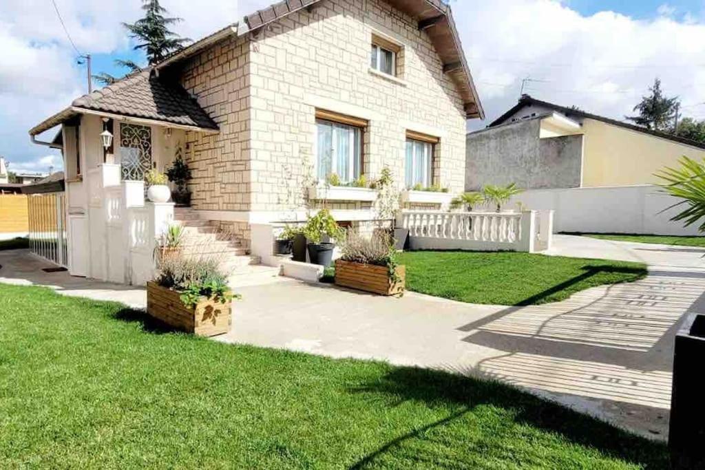 B&B Le Thillay - N-4 Magnifique 2 pièces pour 4 personnes - Bed and Breakfast Le Thillay