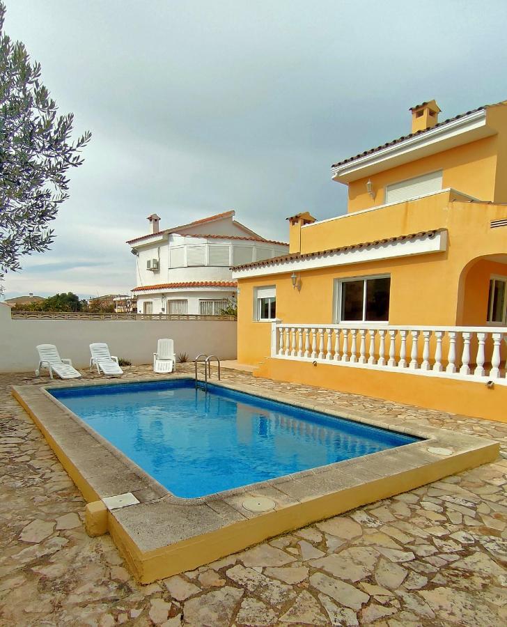 Xalet amb piscina privada a Vinaròs - Bed and Breakfast Vinaròs