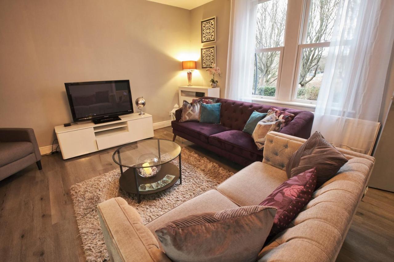 Your Home from Home - River bank - B&B Cox Green
