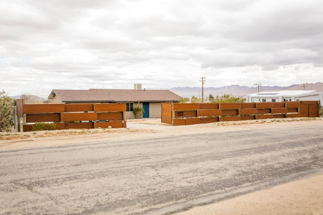 Cheerful 2bedroom home with hot tub and cowboy pool in Joshua Tree - B&B