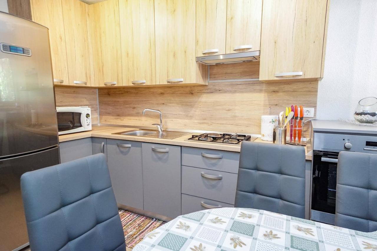 Linda Apartments Zambrattia - B&B