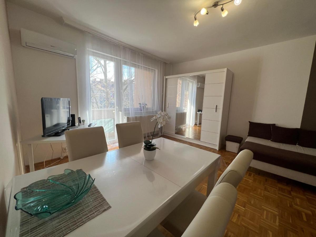 Centrum Szeged Apartman - Chambres d’hôtes Szeged