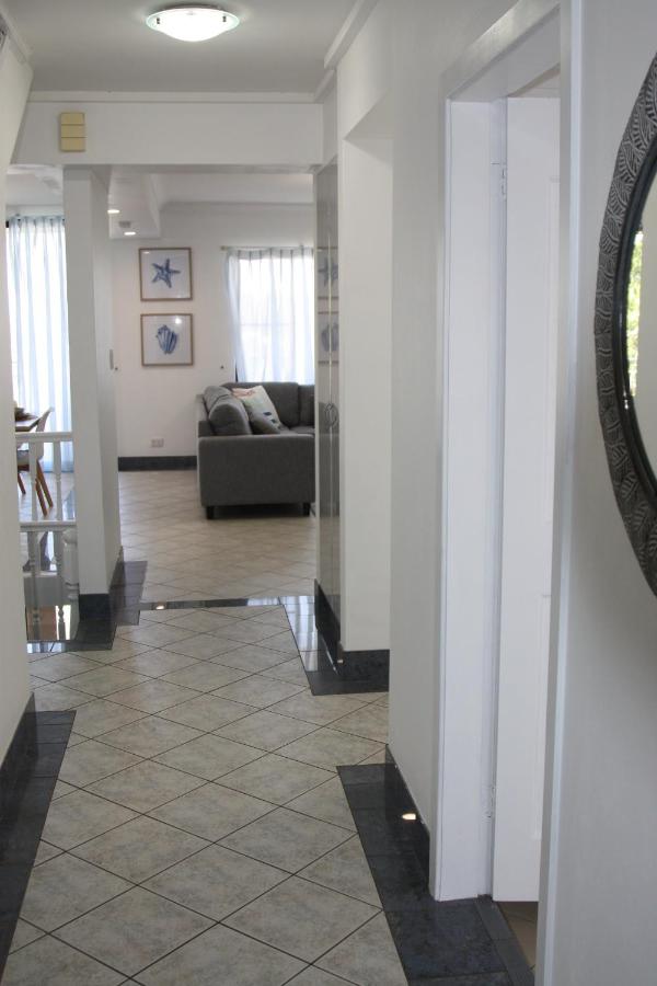 Bennett's Bliss - Soak in Breathtaking Ocean View - B&B Forster