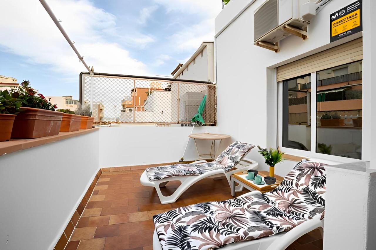 Terrace Apartment - B&B Sant Adrià de Besòs