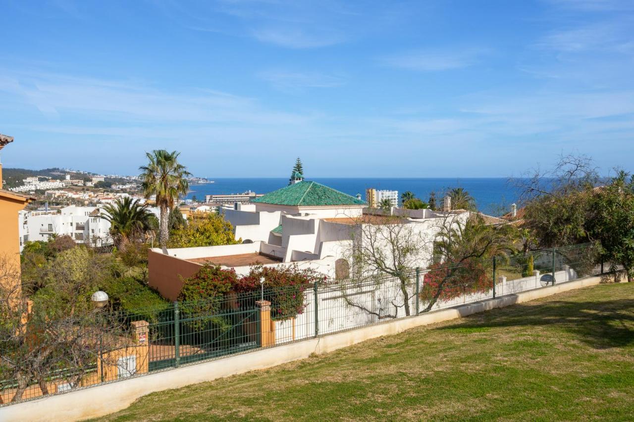 Stunning seaview apartment in La Cala de Mijas by Costarentals - Ref 65 - B&B