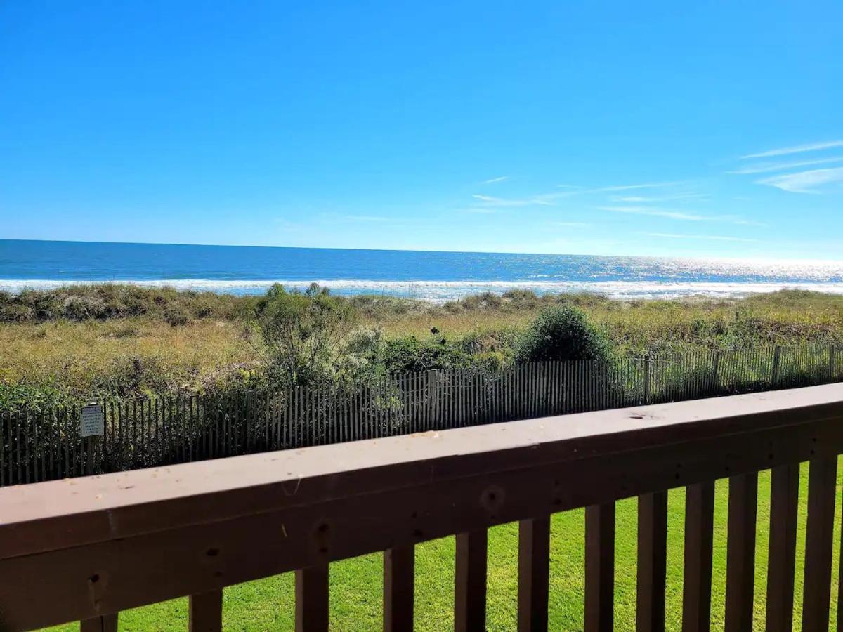 B&B Carolina Beach - Celtic Seas Oceanfront with Pool - Bed and Breakfast Carolina Beach