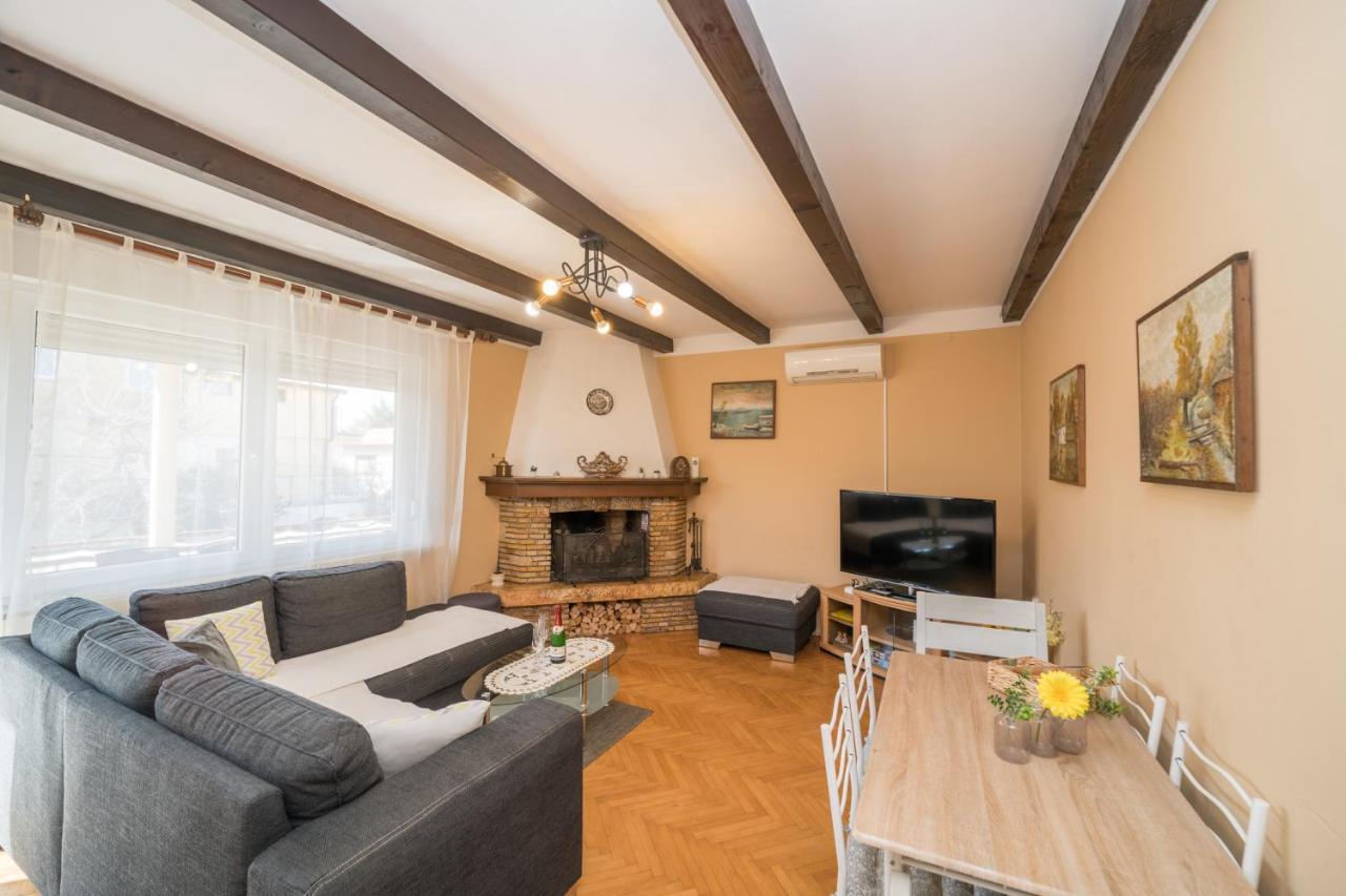 Appartamento con 2 Camere da Letto