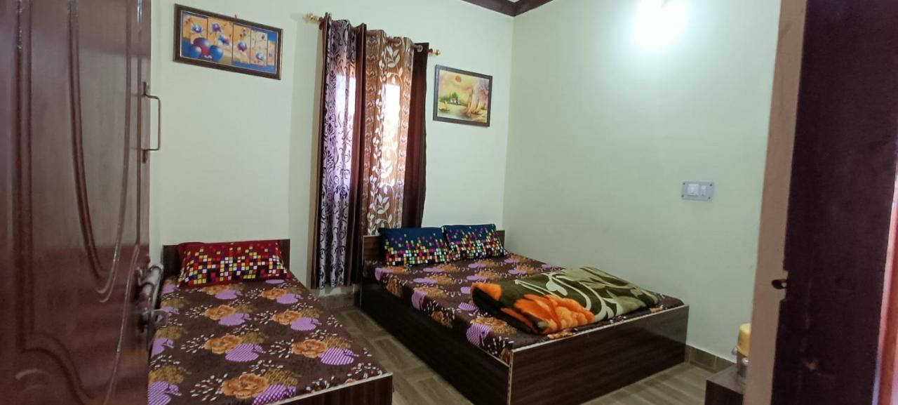 Chambre Triple avec Salle de Bains Privative