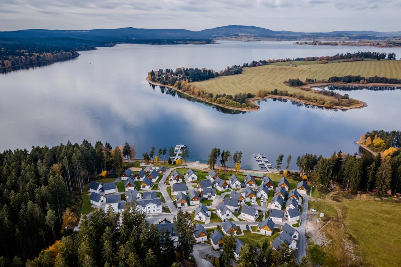 Deluxe Apartment Lipno - Lake Side Village, Frymburk nad Vltavou - Ferienwohnung Friedberg in Böhmen