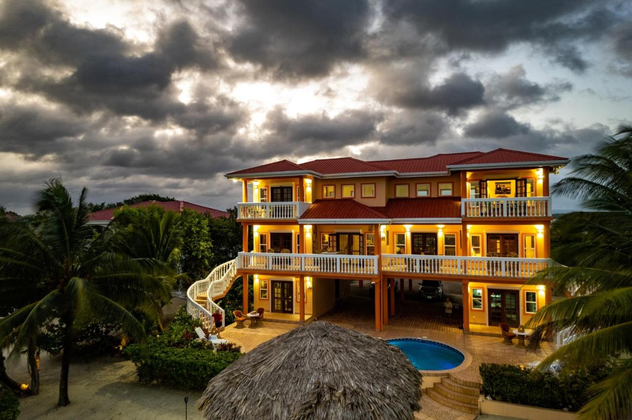 Villa 99-Beachfront-Pool-Luxury Villa - B&B