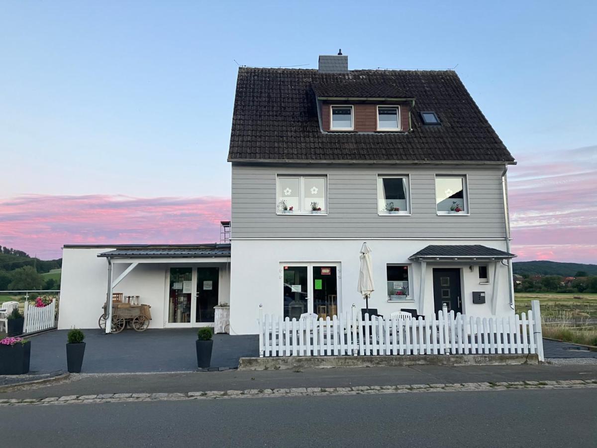 B&B Einbeck - Mellys Café & Store - Bed and Breakfast Einbeck