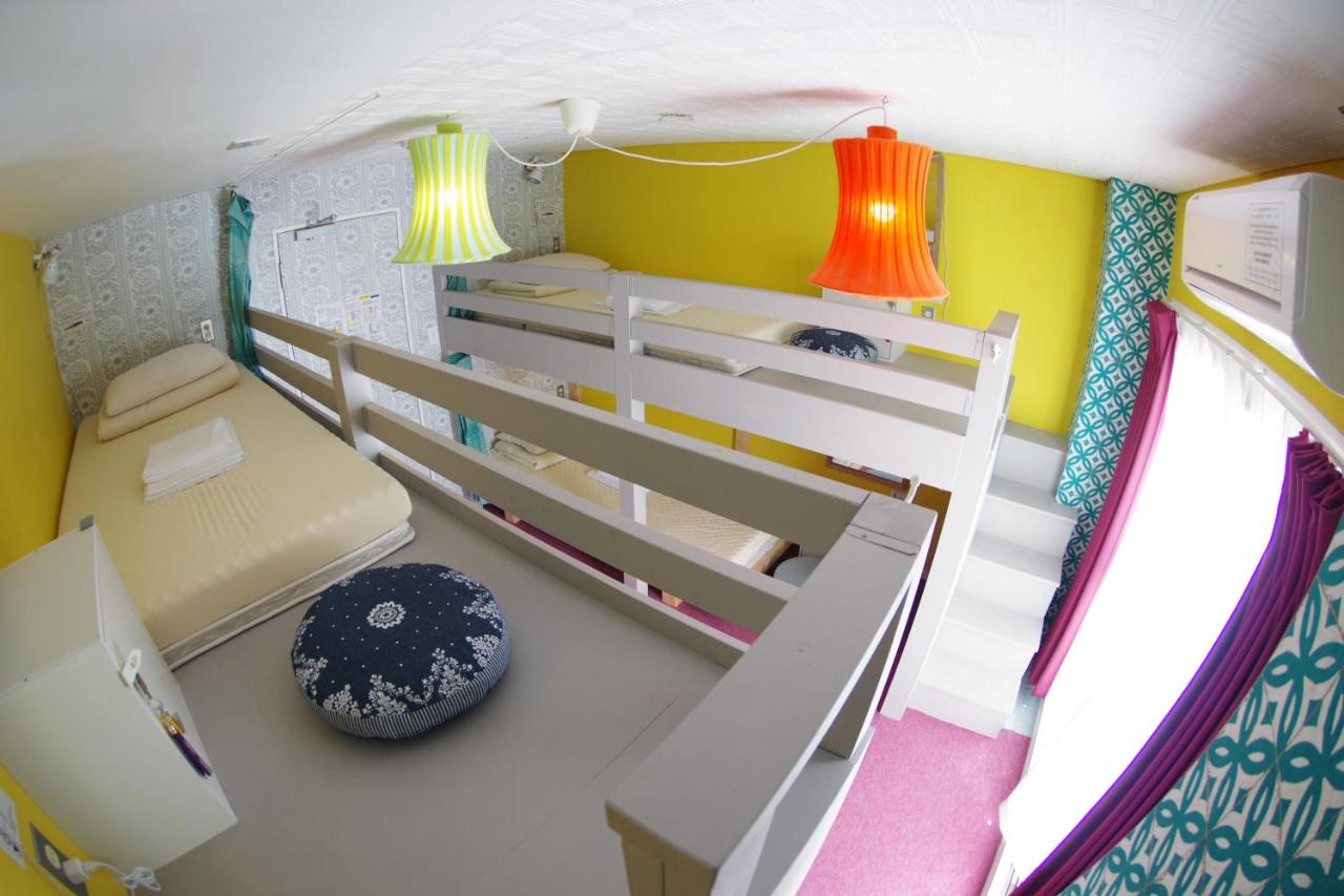 Lit dans Dortoir pour Femmes de 4 Lits