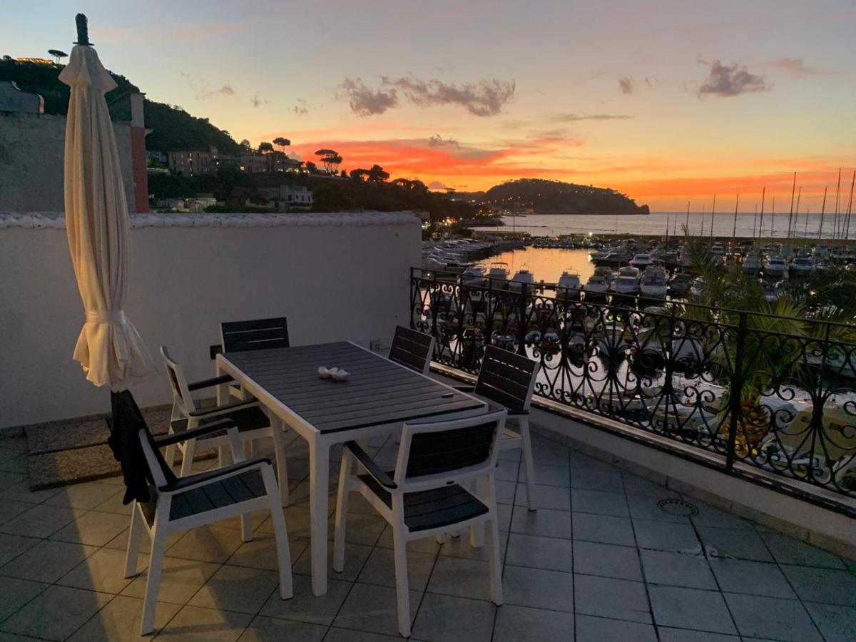 Exclusive apartment Piccola Marina - B&B Ischia