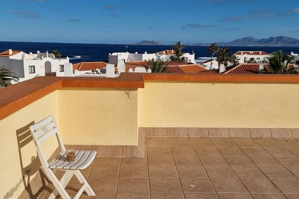 Gilda: beautiful spacious apartment. Seaview from rooftop terrace - B&B