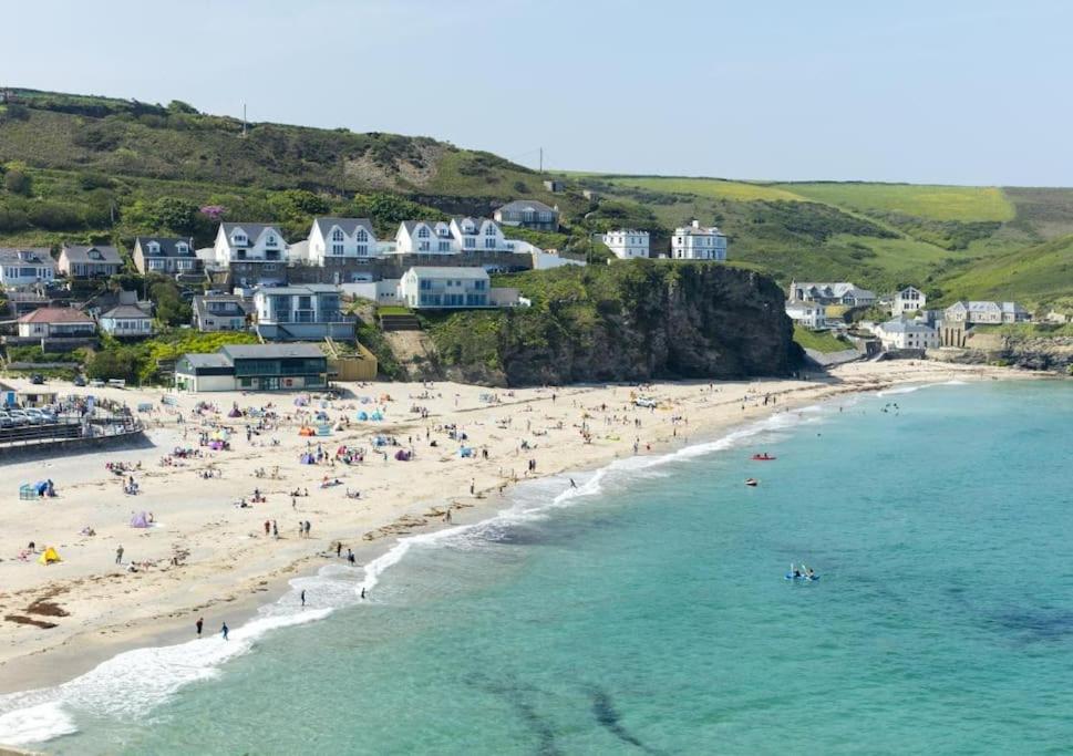 B&B Portreath - Beach Lovers Paradise in Portreath - With Sea Views & Log Burner just 100m from beach - Bed and Breakfast Portreath