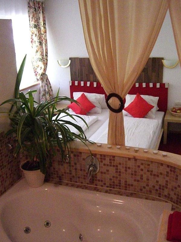 Superior One-Bedroom Apartment