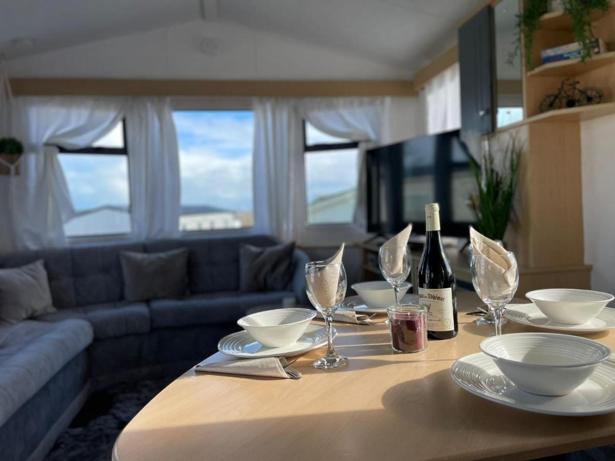 Little Owl - Holiday Home - Caravan Break - Bed and Breakfast