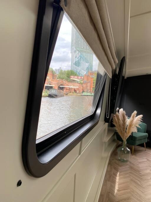 The Vätten Hüs Luxury Boat - B&B