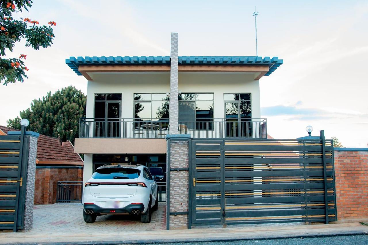 Kigali Wings Apartment 1 - B&B