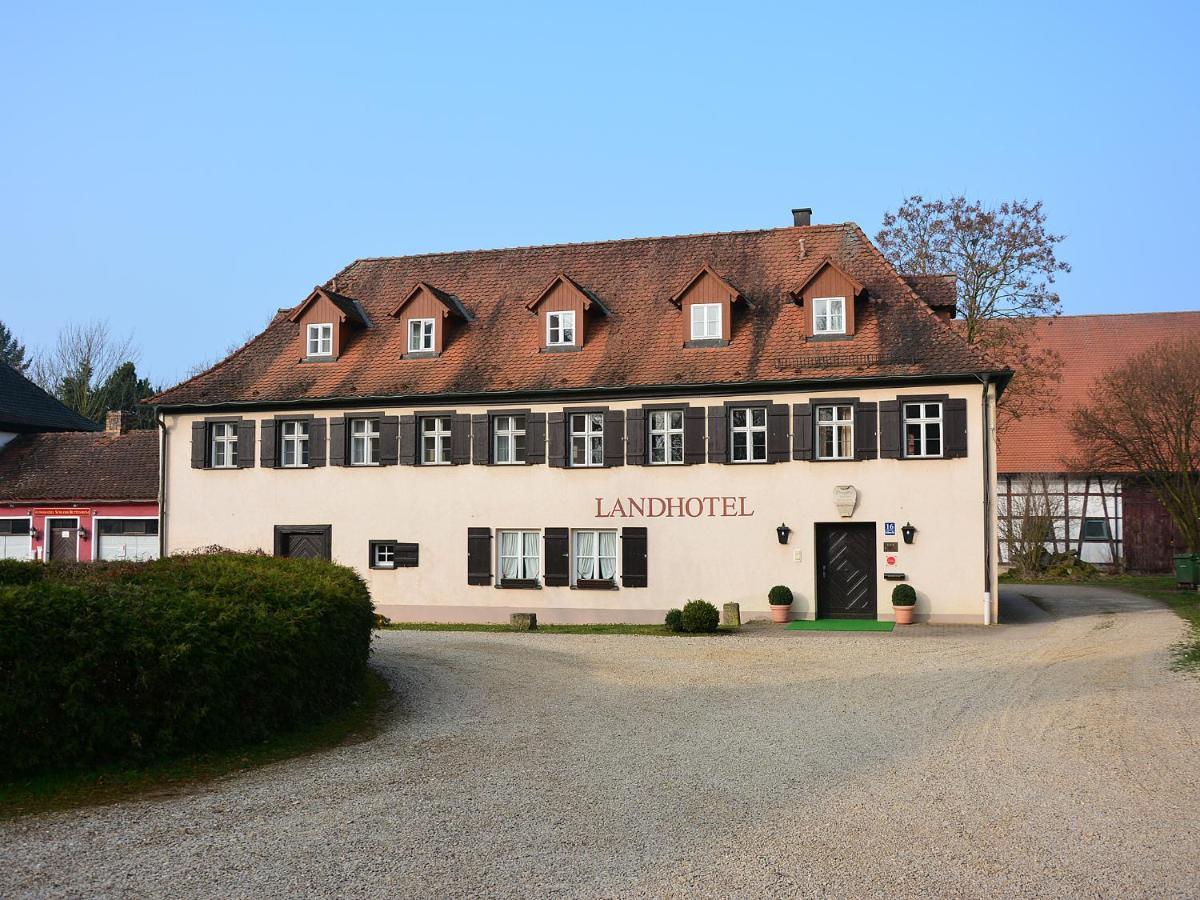 B&B Buttenheim - Landhotel Schloss Buttenheim - Bed and Breakfast Buttenheim