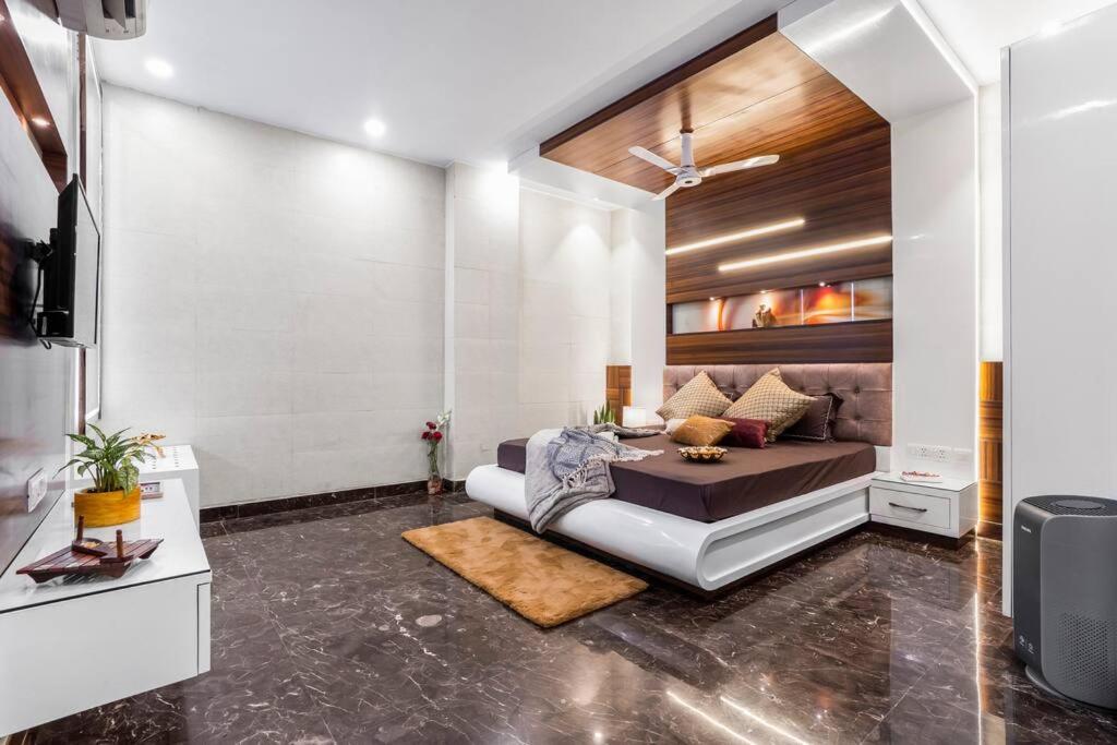 Homlee-Basement Flat with kitchen in Saket, South Delhi - B&B Nuova Delhi