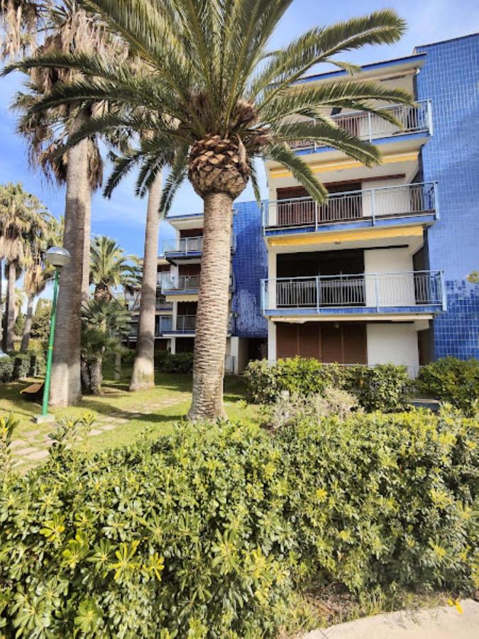 Apartamiento MEDITERRANI,VISTAS AL MAR,PISCINA! - Bed and Breakfast